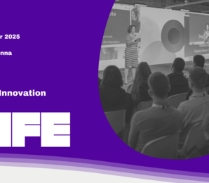 Logo von Climate Innovation Festival mit Datum und Ort. Rechts ein Bild mit sitzendem Publikum.
