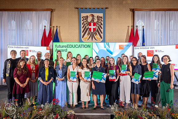 FutureEDUCATION Award Teilnehmer*innen im Wiener Rathaus Wappensaal von 2025